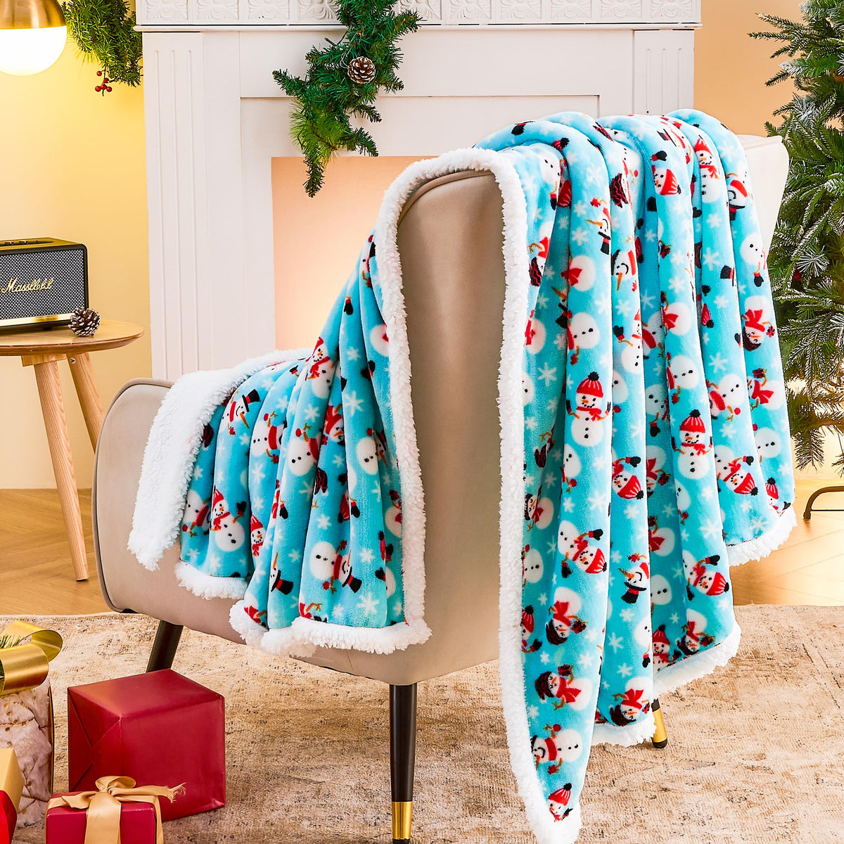 Ramees Christmas Throw Blanket, Christmas Decorations Blankets and Throws, Fuzzy Cozy Soft Warm Fleece Sherpa Winter Holiday Blanket for Bed Couch Sofa Reindeer Snowflakes