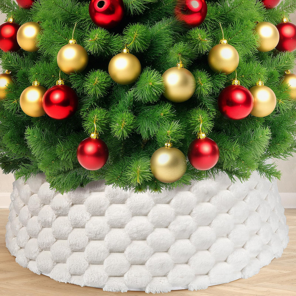 Christmas Tree Collar, Rustic White Luxury Plush Faux Fur Tree Collar with Stripe Textured Pattern, Soft Fluffy Xmas Tree Ring & Boho Tree Skirt for Indoor Home Holiday Decorations