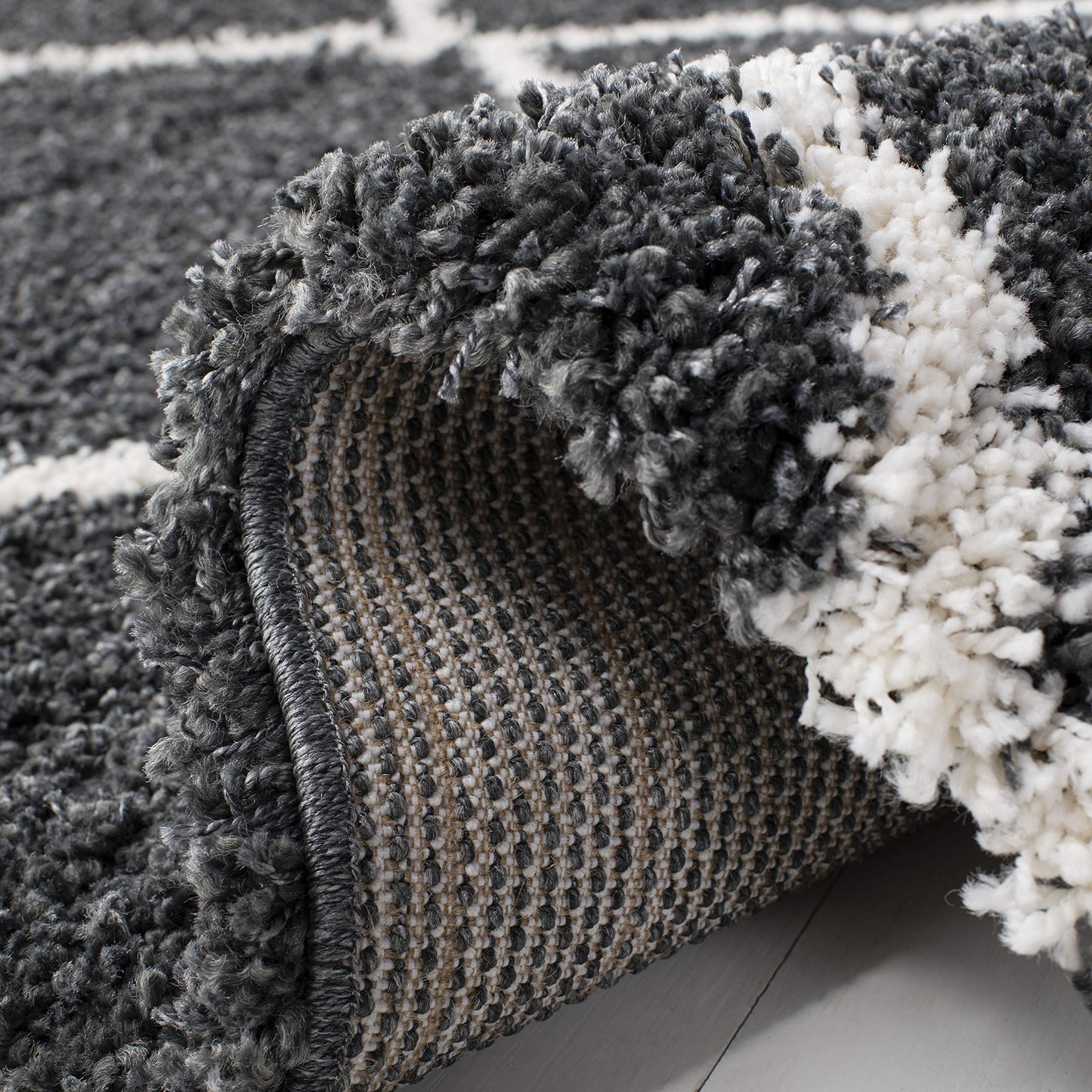 SAFAVIEH Hudson Shag Collection Runner Rug - 2'3" x 6', Dark Grey & Ivory, Modern Trellis Design, Non-Shedding & Easy Care, 2-inch Thick Ideal for High Traffic Areas in Living Room, Bedroom (SGH281G)
