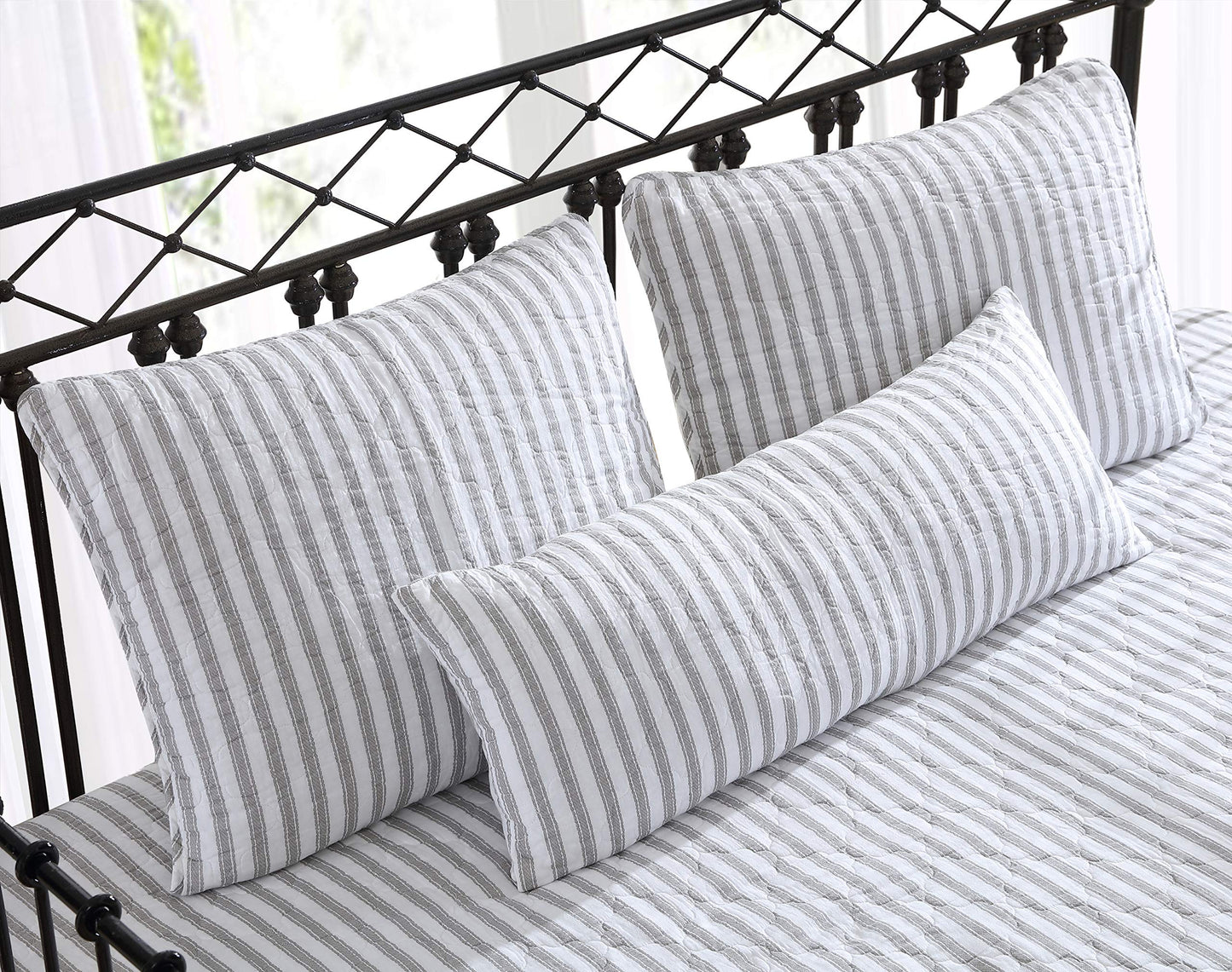 Stone Cottage - Daybed Cover Set with Shams & Breakfast Pillow Cover, Reversible & Lightweight Bedding, Pre-Washed for Extra Softness, Willow Way Grey