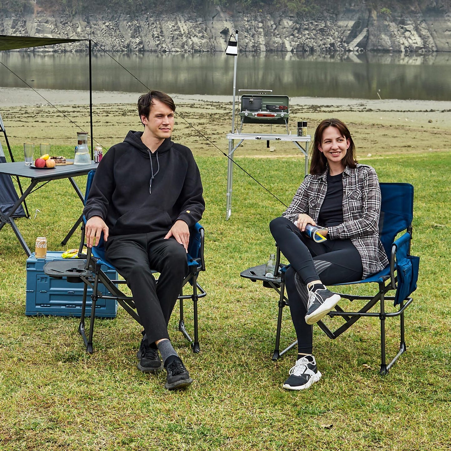 EVER ADVANCED Camping Directors' Chair with Side Table, Portable Folding with Compact Size, Heavy Duty Lawn Chair with Pocket for Camping, Lawn, Sports and Fishing, 400lbs, Blue