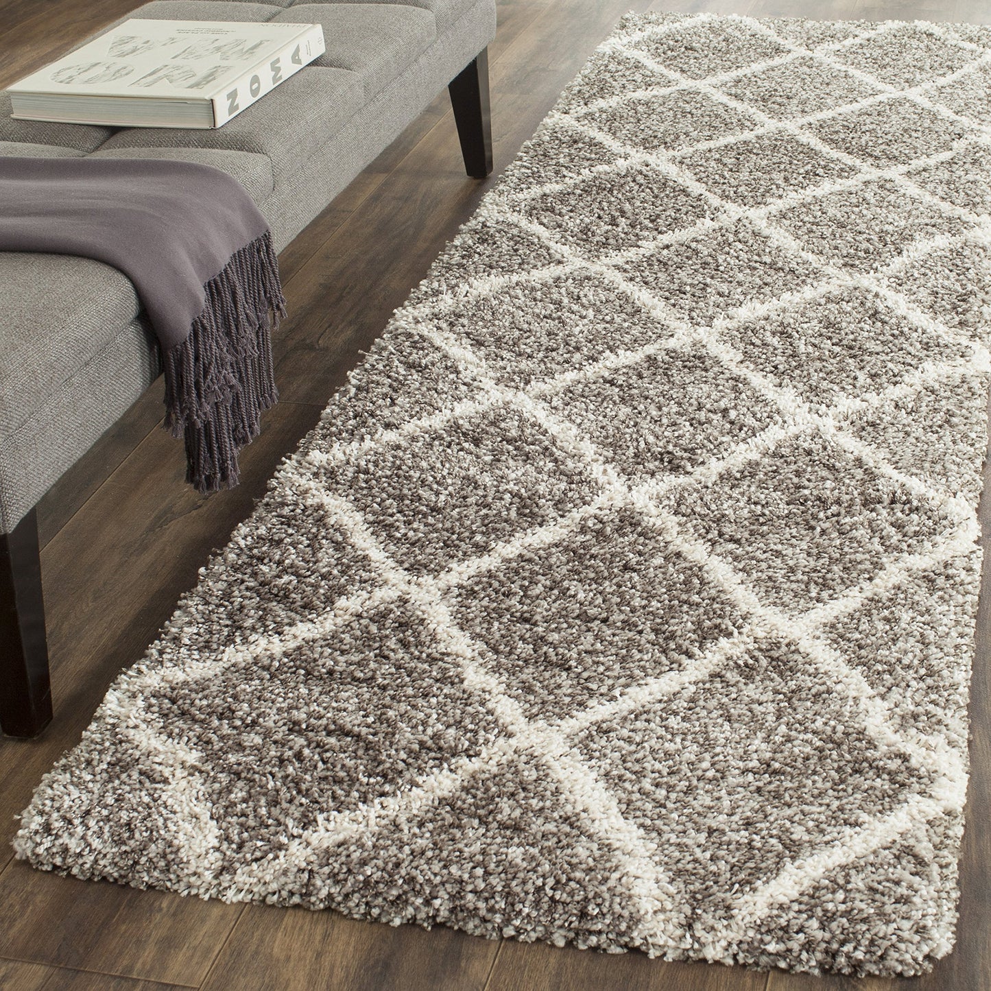 SAFAVIEH Hudson Shag Collection Runner Rug - 2'3" x 6', Grey & Ivory, Modern Trellis Design, Non-Shedding & Easy Care, 2-inch Thick Ideal for High Traffic Areas in Living Room, Bedroom (SGH281B)