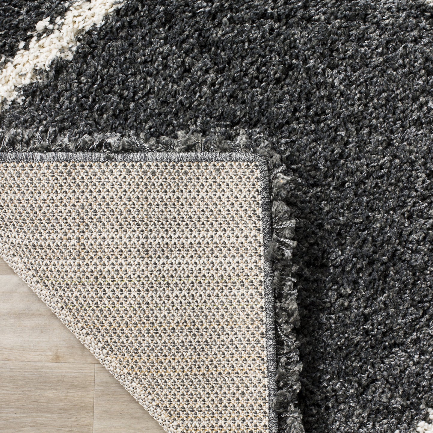 SAFAVIEH Hudson Shag Collection Runner Rug - 2'3" x 6', Dark Grey & Ivory, Modern Trellis Design, Non-Shedding & Easy Care, 2-inch Thick Ideal for High Traffic Areas in Living Room, Bedroom (SGH281G)